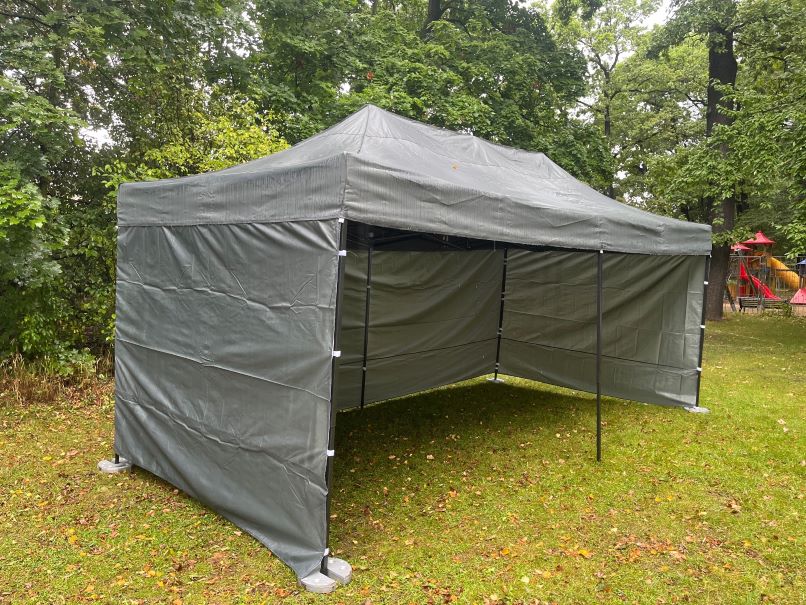 Nůžkový stan Ostrov